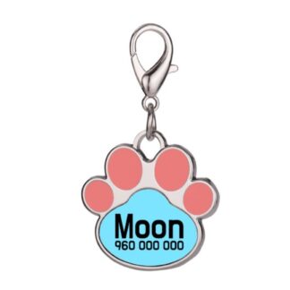 Sabemos como os gatos gostam de explorar novos territórios. Para que ele não se perca, coloque Identificador de animal de estimação. Com esta chapa de identificação de gato para Personalizar com o seu contacto telefónico. Personalize ou customize esta placa de identificação para gatos personalizada, com uma imagem do seu agrado. Fale connosco pelo whatsapp (+351  919 755 533) e ajudamos durante todo o processo.